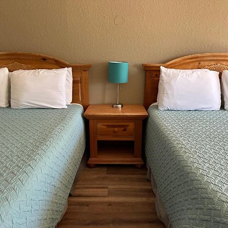 Sunset Inn And Suites Fredericksburg Zewnętrze zdjęcie