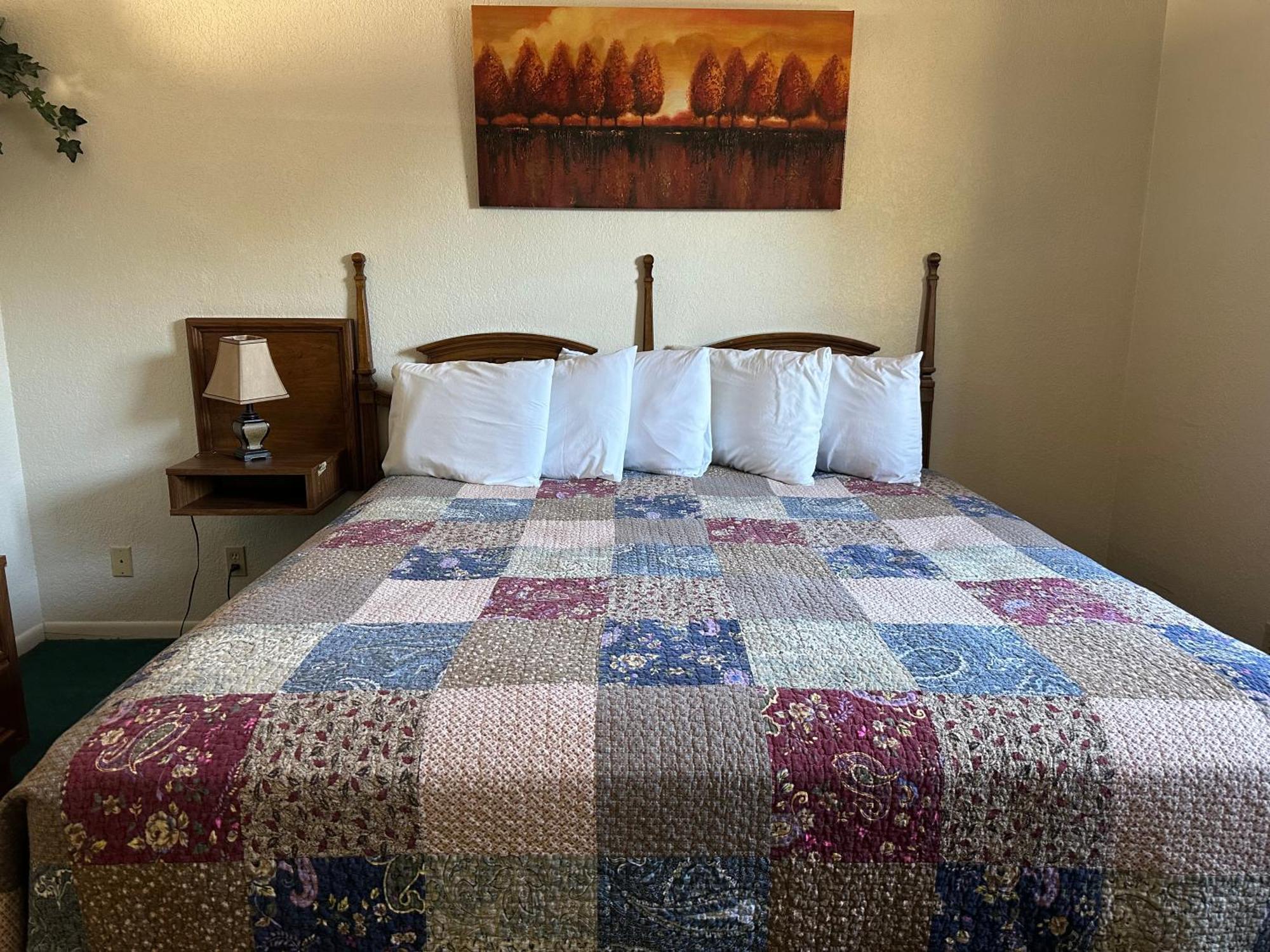 Sunset Inn And Suites Fredericksburg Zewnętrze zdjęcie