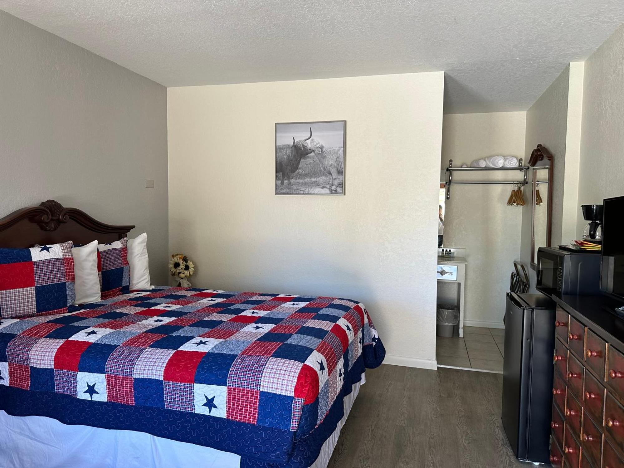 Sunset Inn And Suites Fredericksburg Zewnętrze zdjęcie