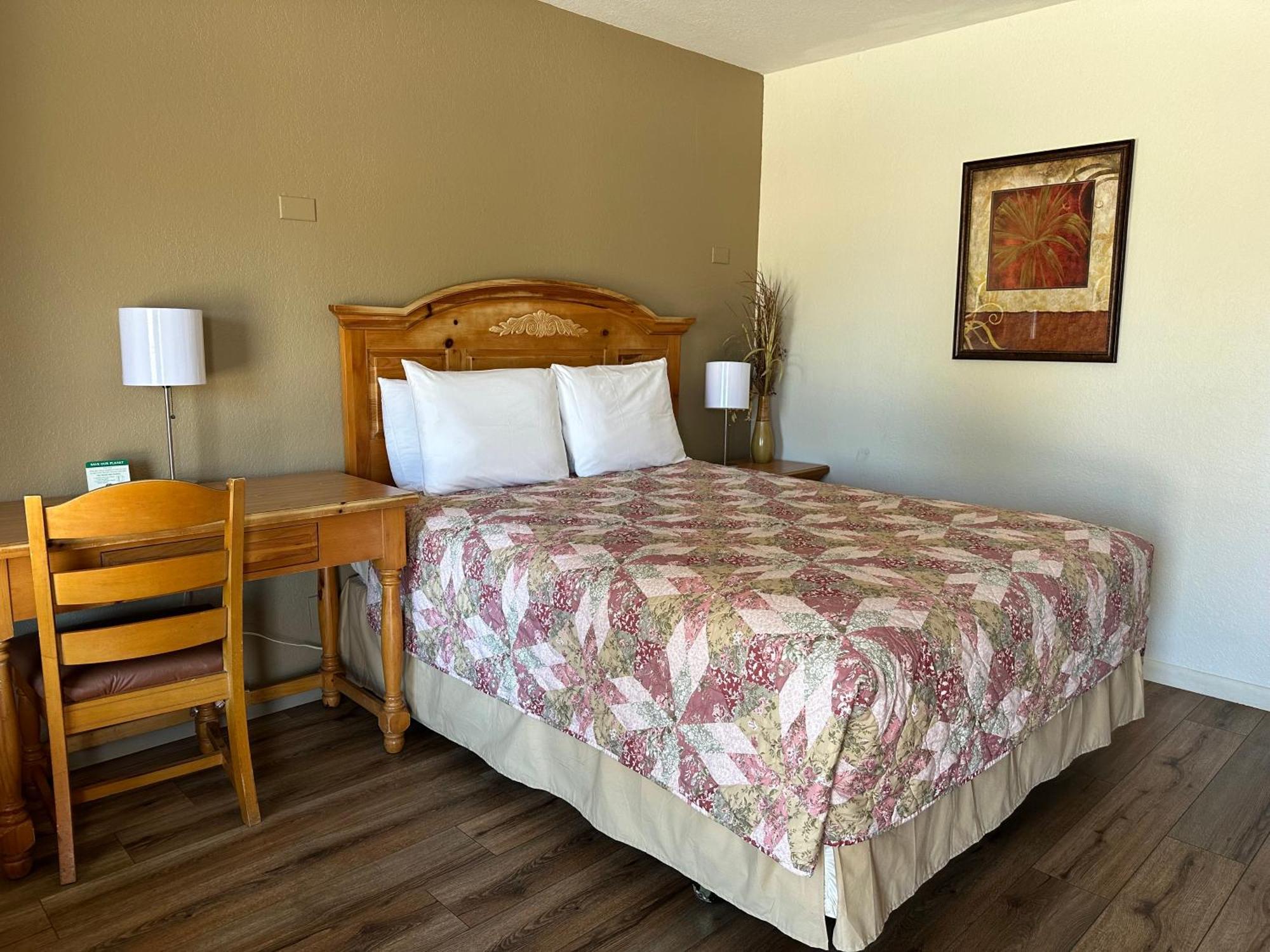 Sunset Inn And Suites Fredericksburg Zewnętrze zdjęcie