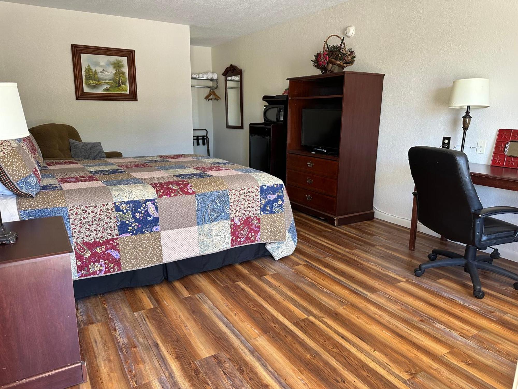 Sunset Inn And Suites Fredericksburg Zewnętrze zdjęcie