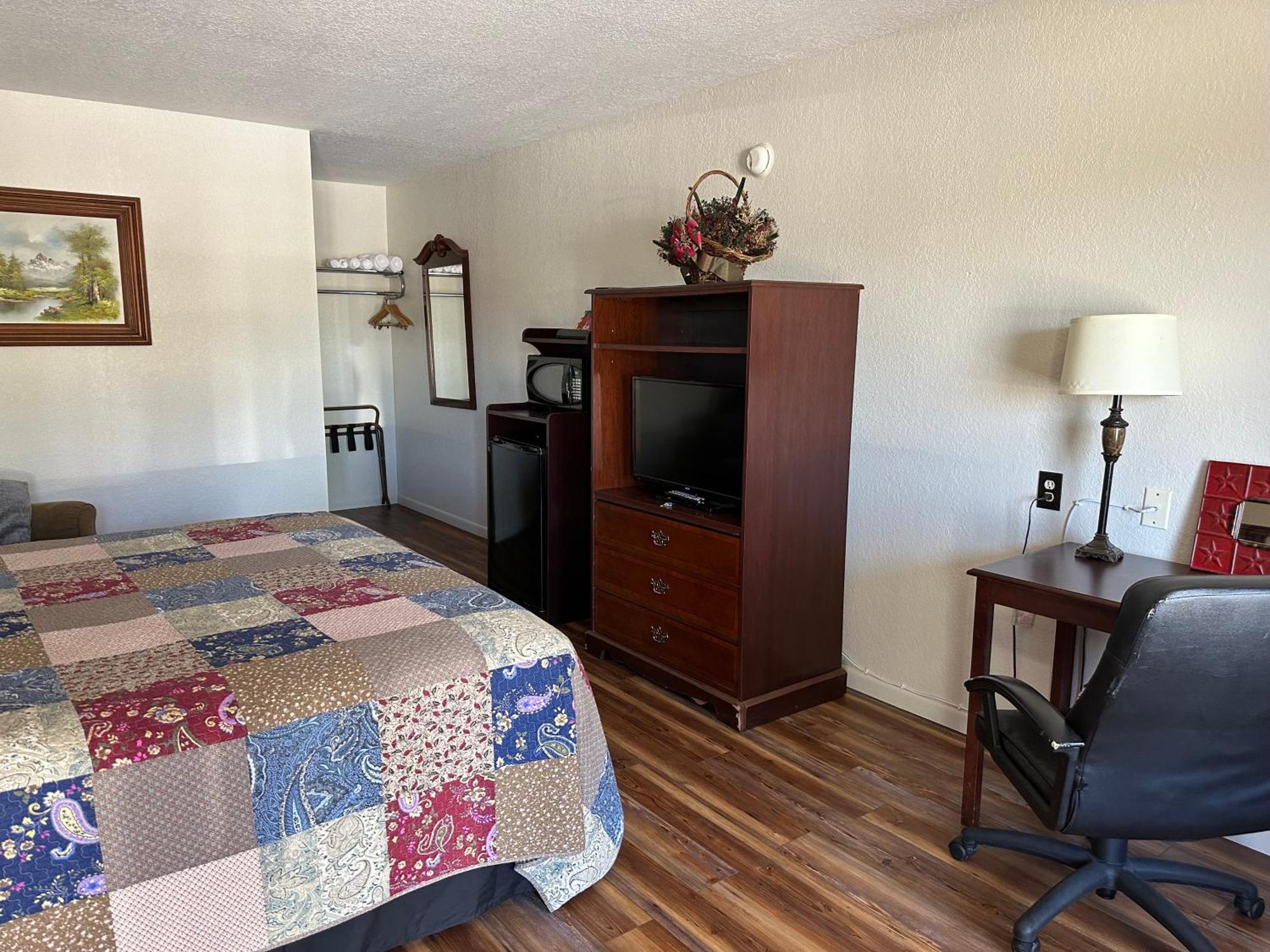 Sunset Inn And Suites Fredericksburg Zewnętrze zdjęcie